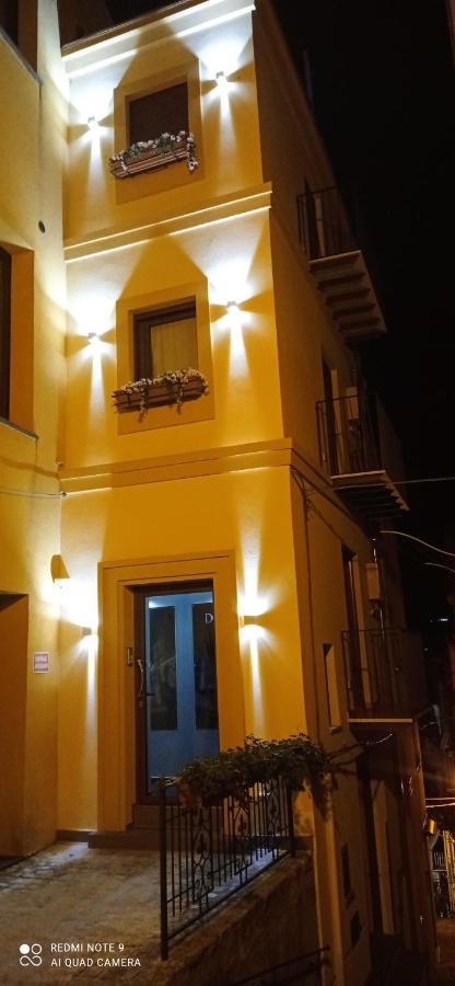 Donjon Suite Centro Storico Castelbuono  Exterior photo