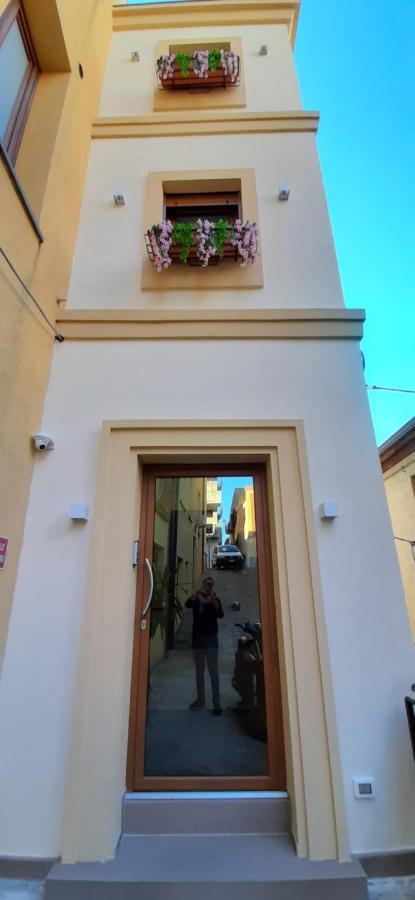 Donjon Suite Centro Storico Castelbuono  Exterior photo